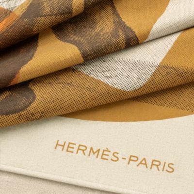 ホームテキスタイル：プレード、クッション、カシミヤ | Hermès